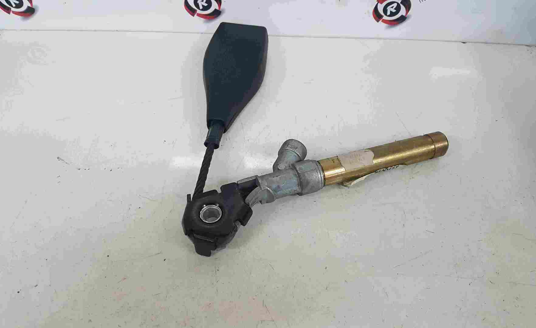 Renault Trafic 2001-2006 Passenger CENTRE Pre Tensioner Buckle Clip