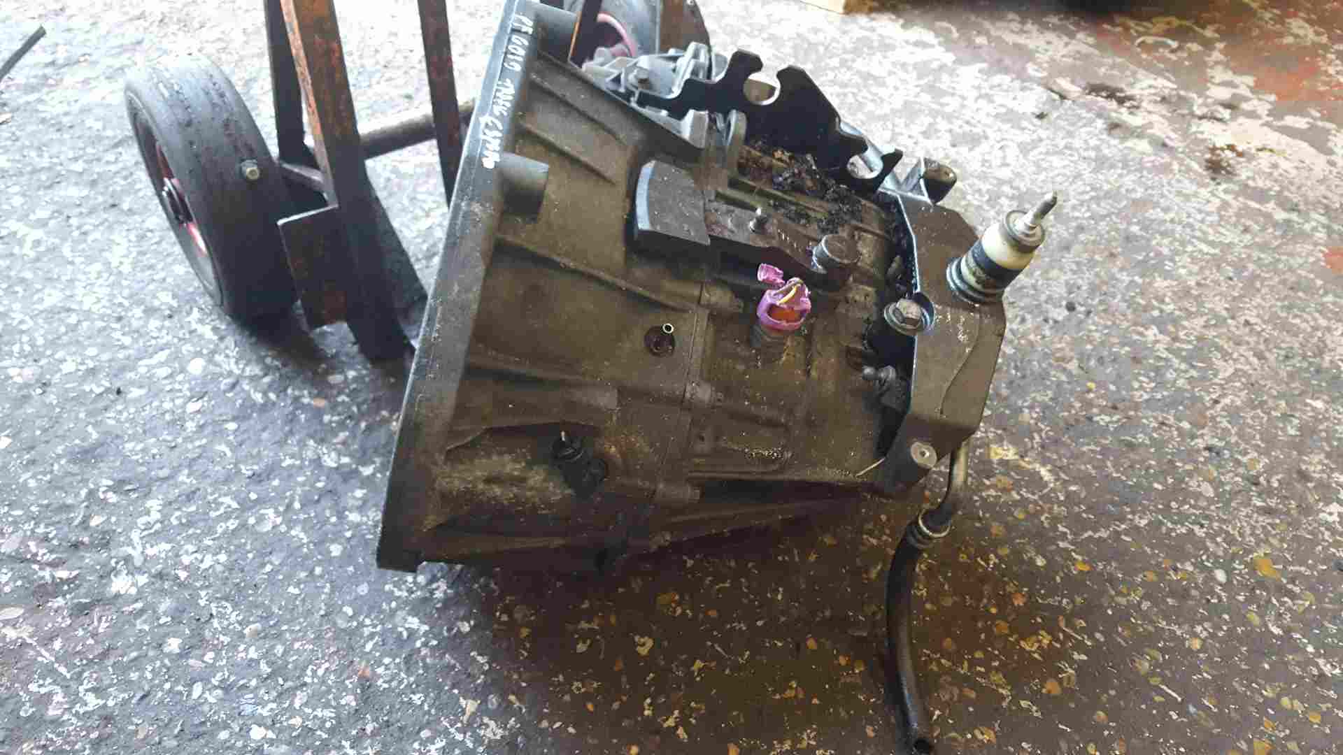 Thumb 4 Renault Trafic 2006-2014 2.0 DCI Gearbox Pf6010 PF6 010 6 Speed pf6010