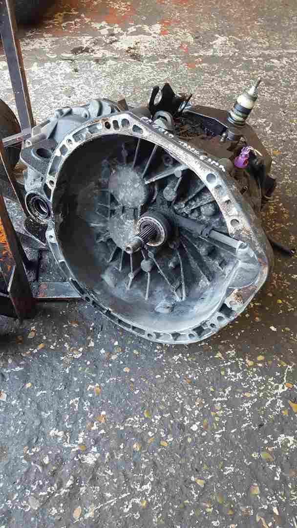 Thumb 2 Renault Trafic 2006-2014 2.0 DCI Gearbox Pf6010 PF6 010 6 Speed pf6010