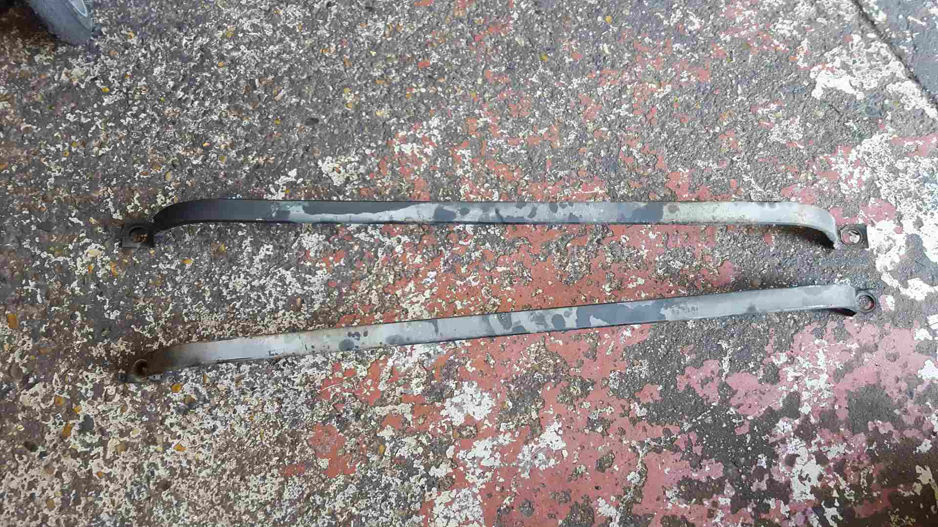 Thumb 2 Renault Trafic MK2 2006-2014 Fuel Tank Strap X2