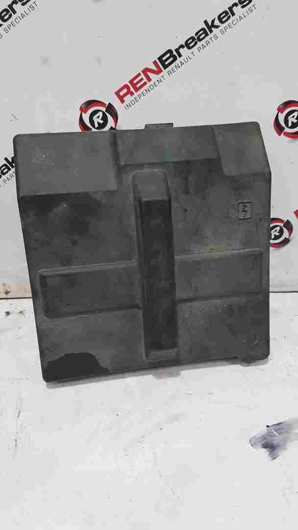 Thumb 5 Renault Trafic MK2 2006-2014 Fuse Cover Plastic 8200490003