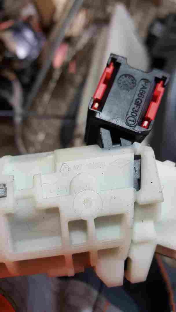 Renault Trafic MK3 2014-2018 Ignition Barrel + KEY 487009186R