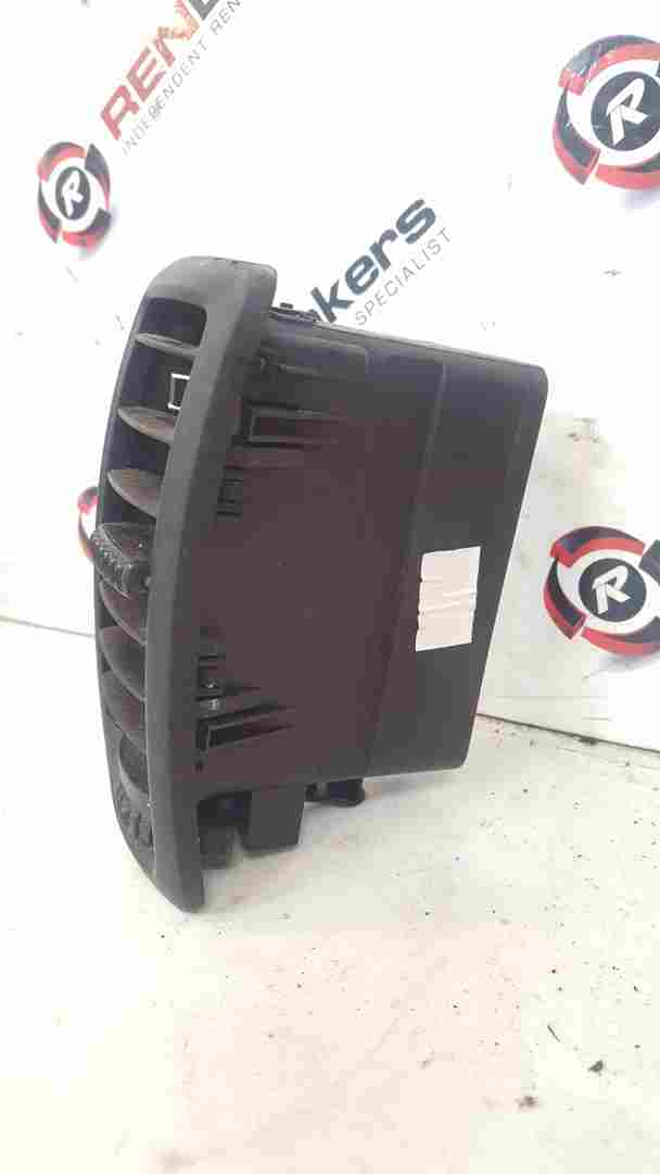 Thumb 3 Renault Trafic Vivaro MK2 2001-2006 AIR Vent NS Centre 