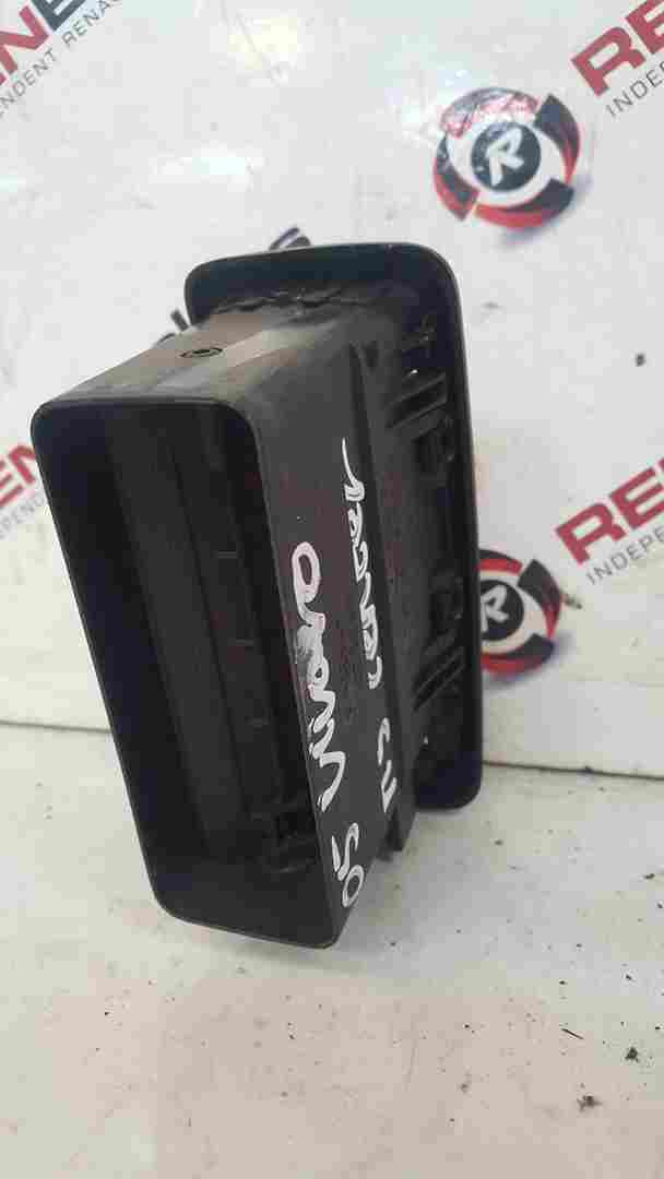 Thumb 2 Renault Trafic Vivaro MK2 2001-2006 AIR Vent NS Centre 