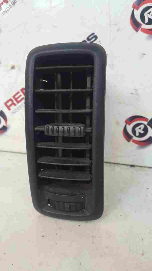 Renault Trafic Vivaro MK2 2001-2006 AIR Vent NS Centre 