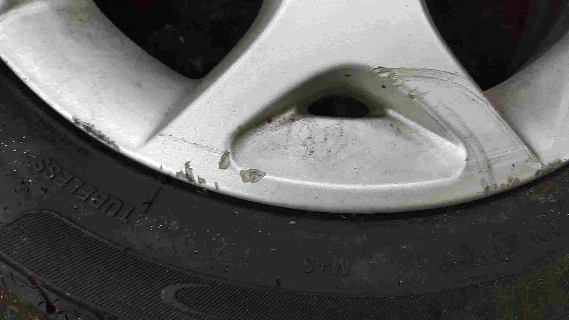 Thumb 2 Renault Twingo 2007-2011 Noxiane Alloy Wheel 15inch 3/5