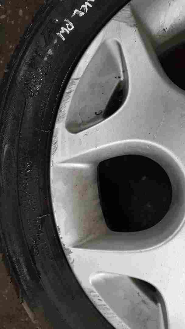 Thumb 3 Renault Twingo 2007-2011 Noxiane Alloy Wheel 15inch 3/5