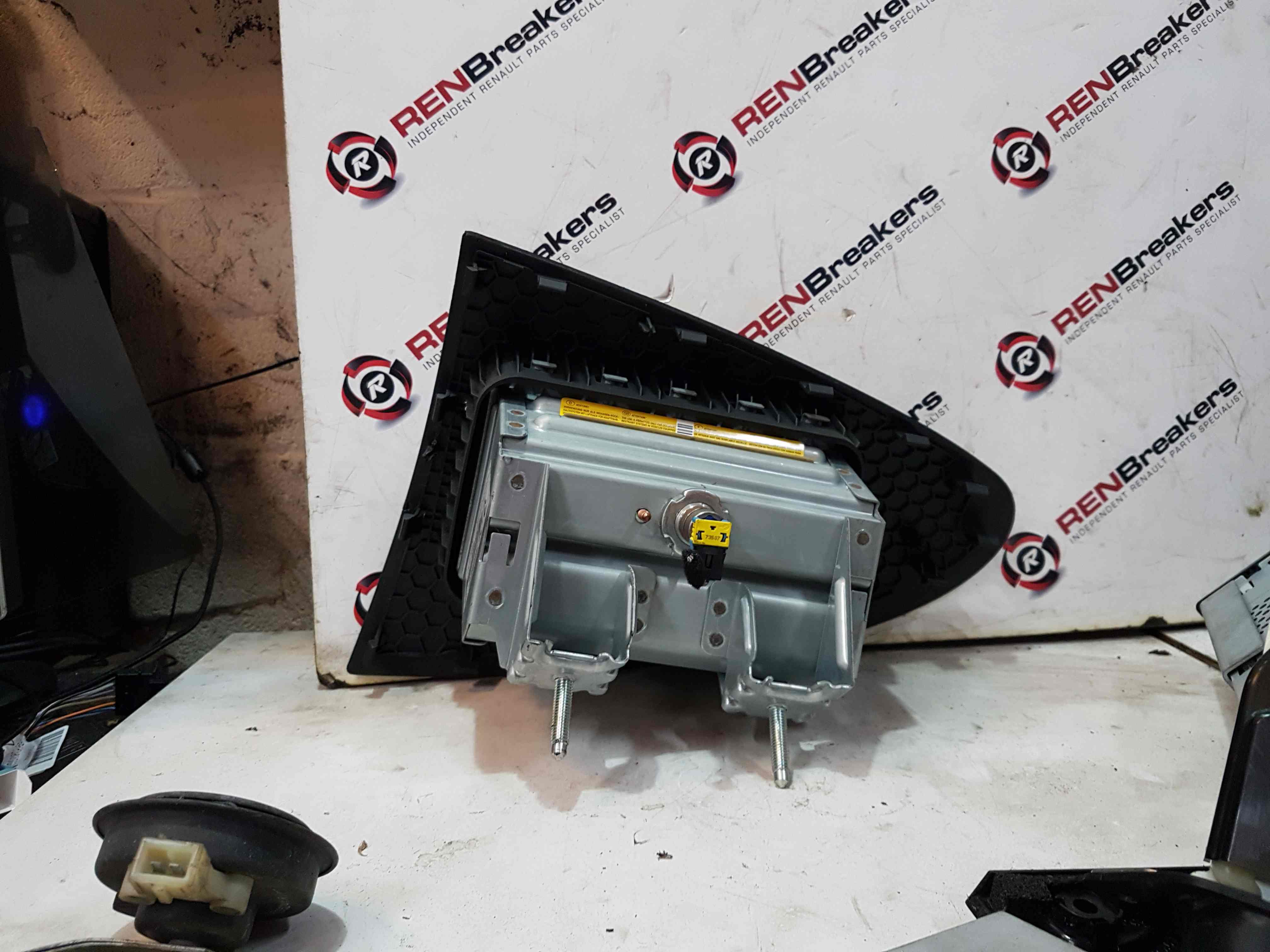 Thumb 4 Renault Twingo 2007-2012 Passenger NSF Front Dashboard Airbag 8200525494