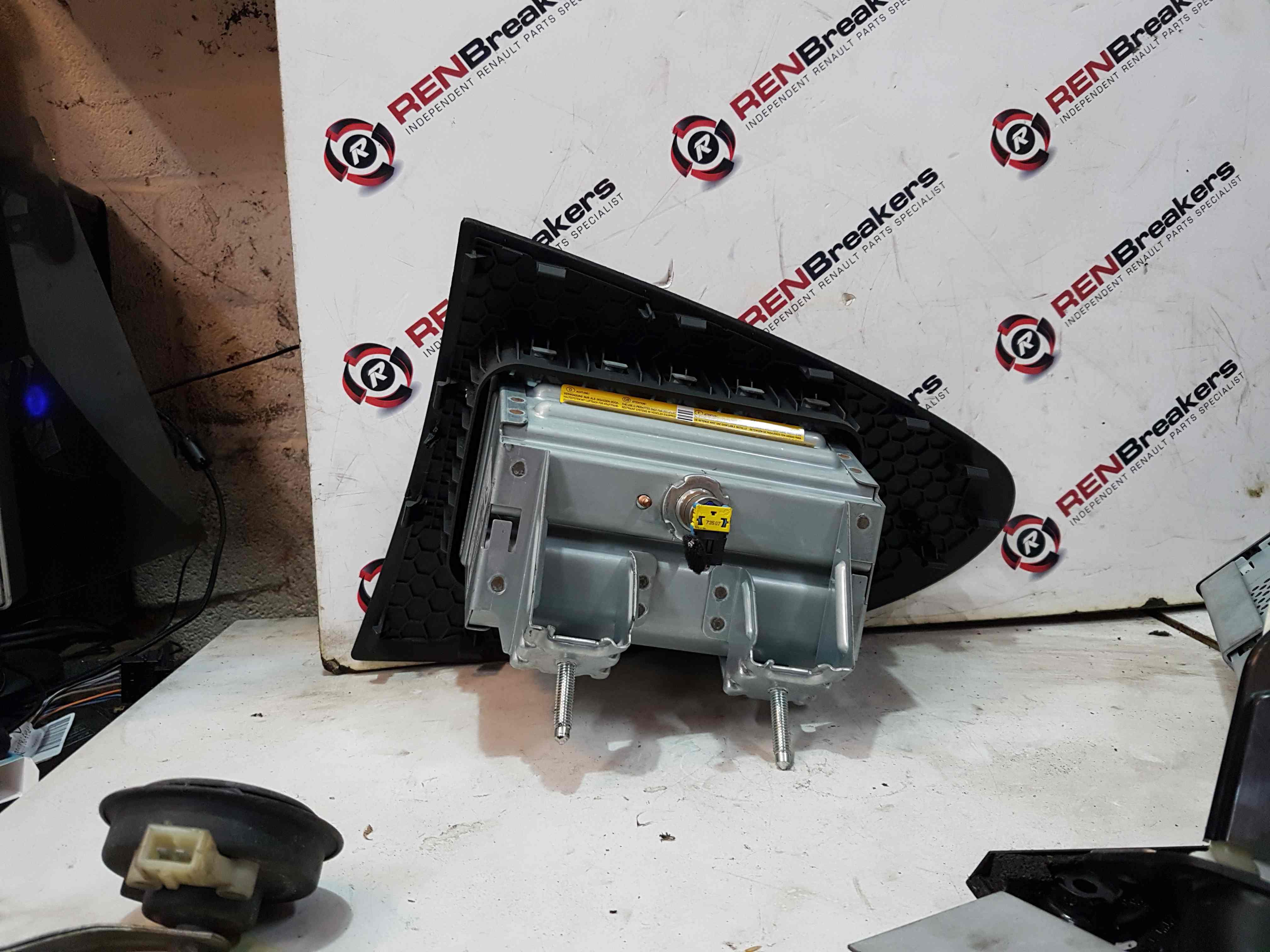 Thumb 2 Renault Twingo 2007-2012 Passenger NSF Front Dashboard Airbag 8200525494