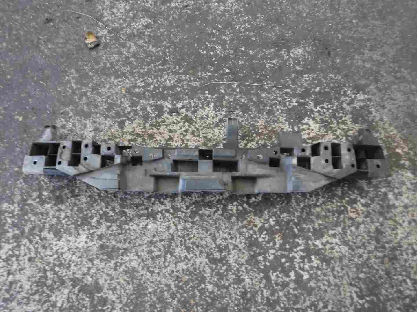 Renault Twingo 2007-2011 Rear Bumper Reinforcment Bar Plastic 8200649332
