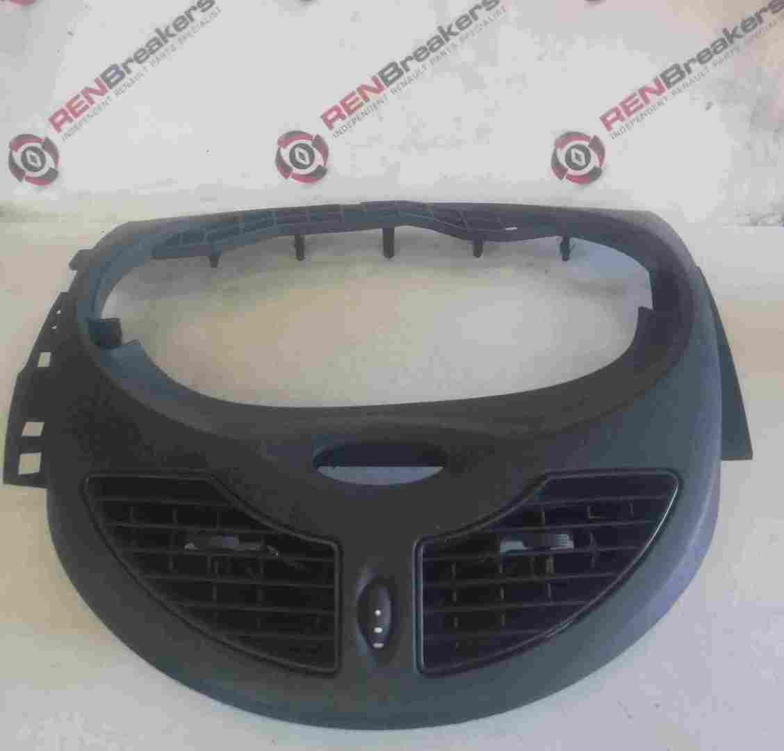 Renault Twingo 2011-2014 Centre Heater Vents Surround 8200457743
