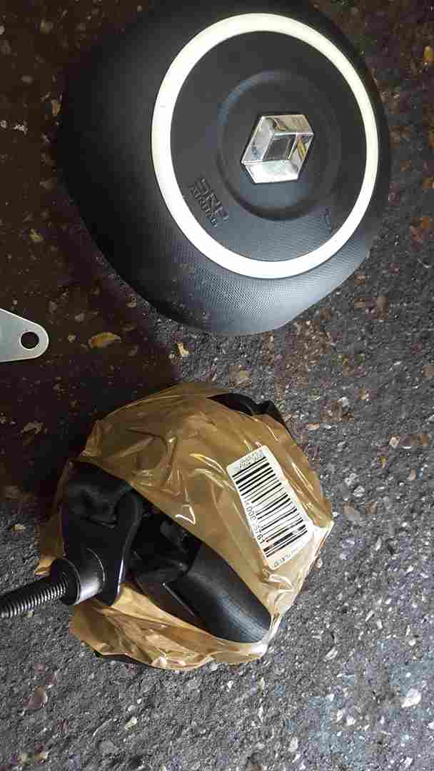 Thumb 2 Renault Twingo 2014-2017 Airbag KIT Dashboard Seat Belts Module 985100858R