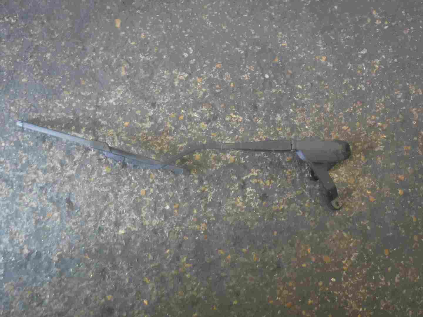 Renault Twingo 2014-2017 Drivers OSF Front Windscreen Wiper ARM 288811317R