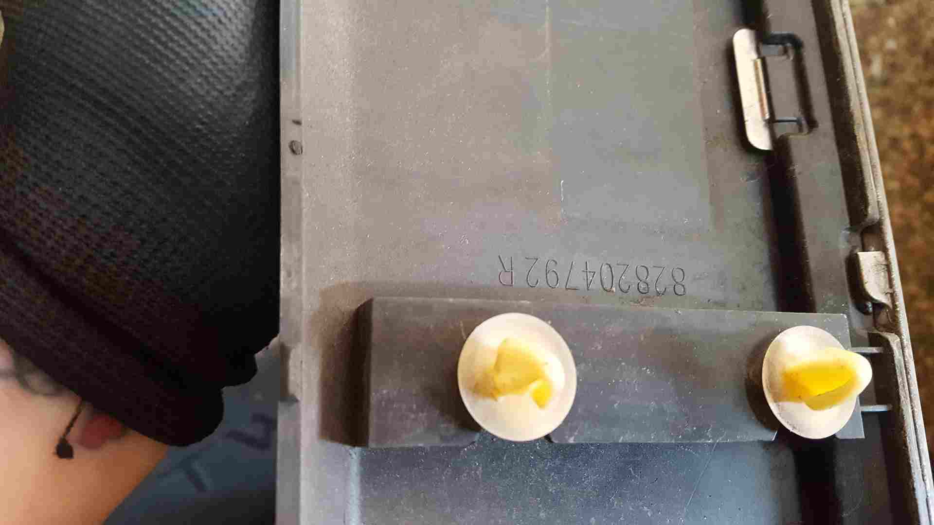 Renault Twingo 2014-2017 Drivers OSR Rear Moulding Trim With Chrome 828204792R