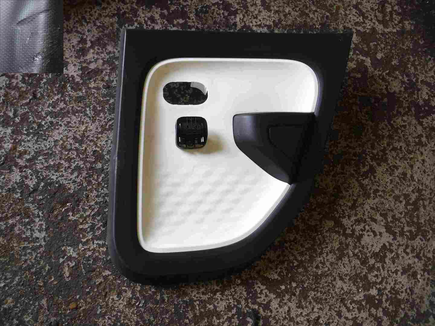 Renault Twingo 2014-2017 SCE Drivers OSR Rear Door Card White