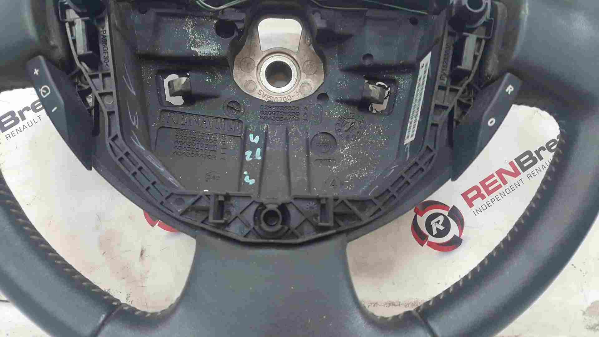 Renault Twingo MK2 2011-2014 Steering Wheel + Cruise Control Buttons 484009618R