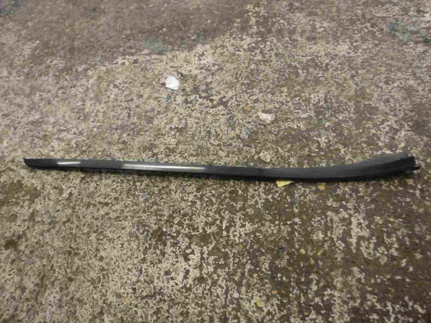 Renault Vel Satis 2002-2005 Drivers OSF Front Windscreen Trim