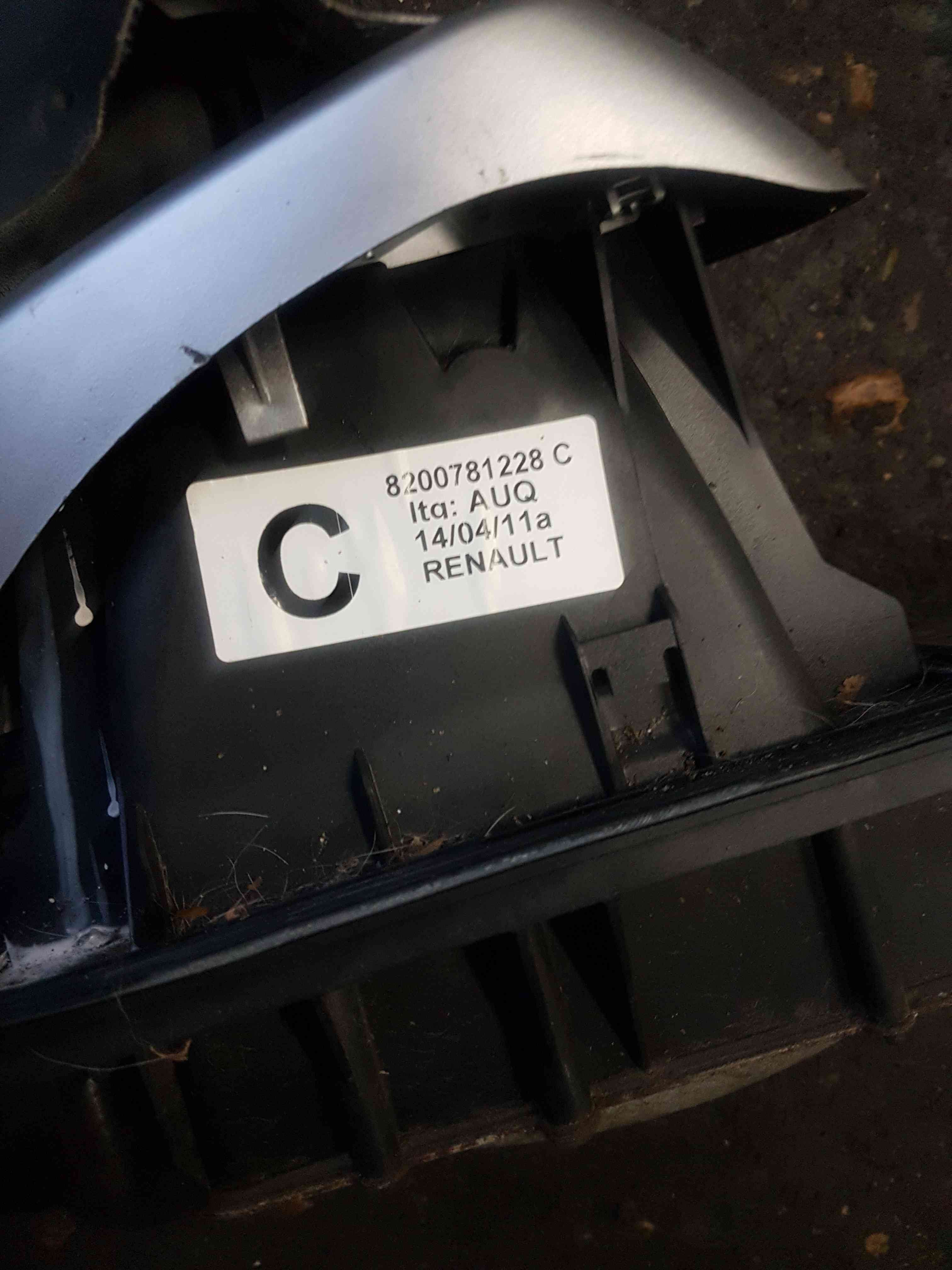 Thumb 2 renault wind 2010-2013 gear stick 5 speed damaged cover 8200781228c