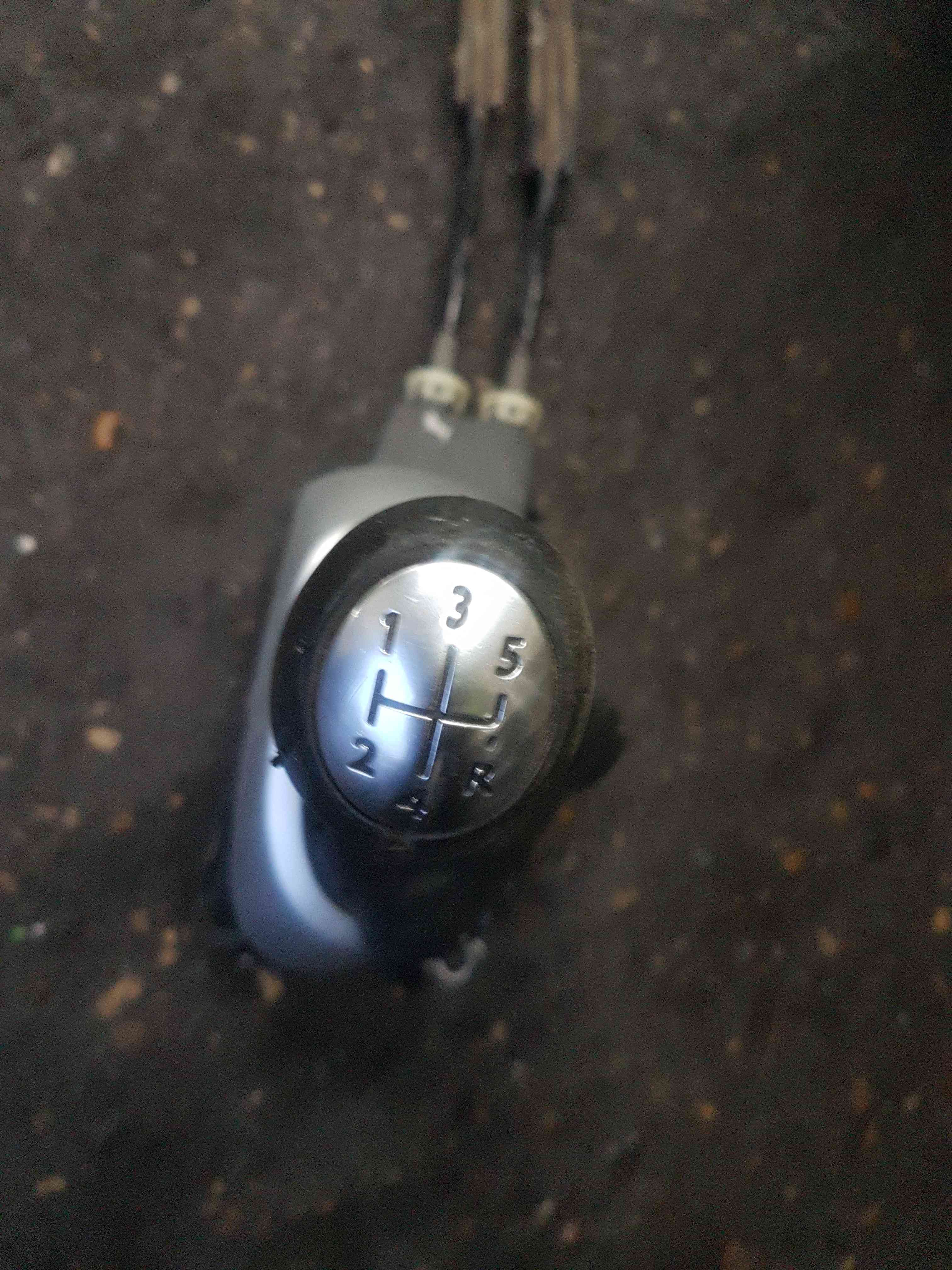 Thumb 4 renault wind 2010-2013 gear stick 5 speed damaged cover 8200781228c