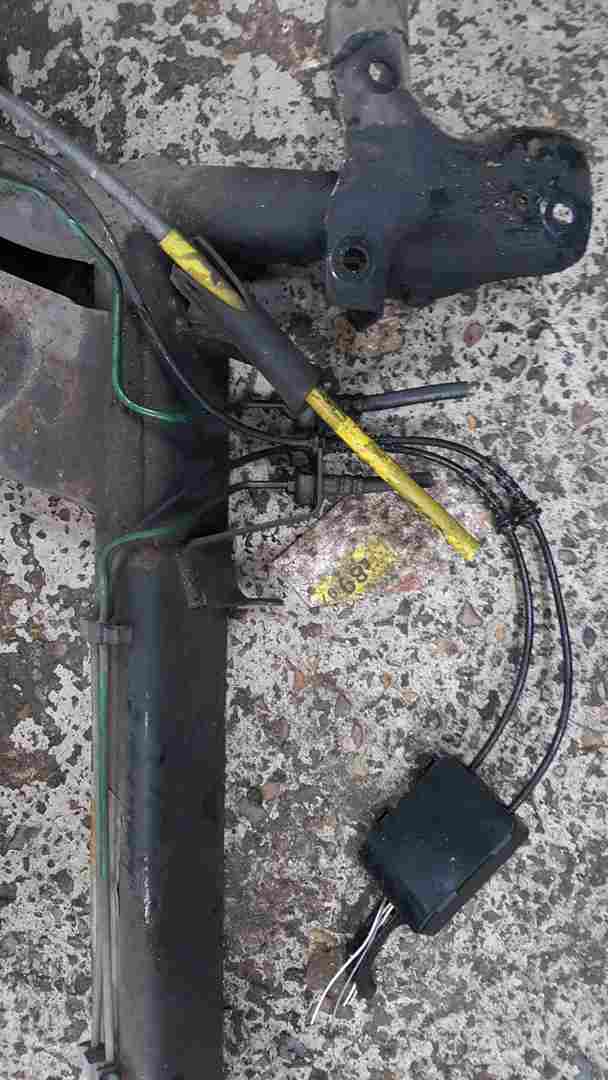 Thumb 3 Renault Wind 2010-2014 Rear Axle Beam Subframe Hubs Calipers