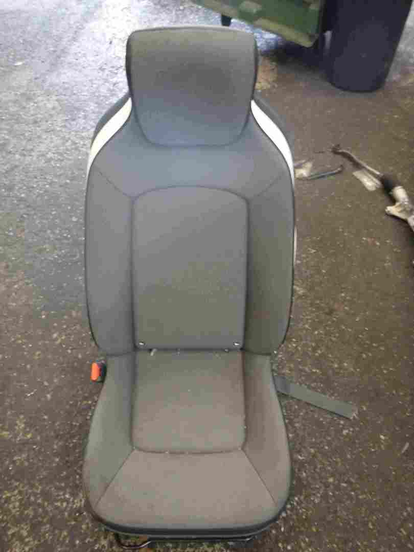 Renault Zoe 2012-2016 Passenger NSF Front Seat Chair 5dr