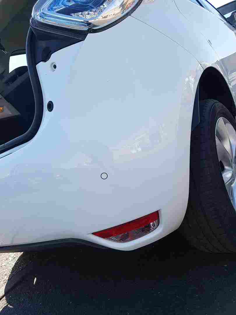 Thumb 3 Renault ZOE 2012-2016 Rear Bumper White Ov369 + Parking Sensors 