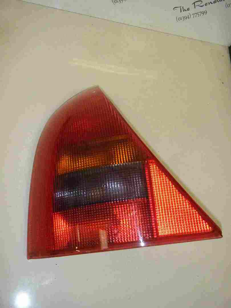 Renault Clio MK2 1998-2001 NS Passenger Rear Light Lens 7700410517