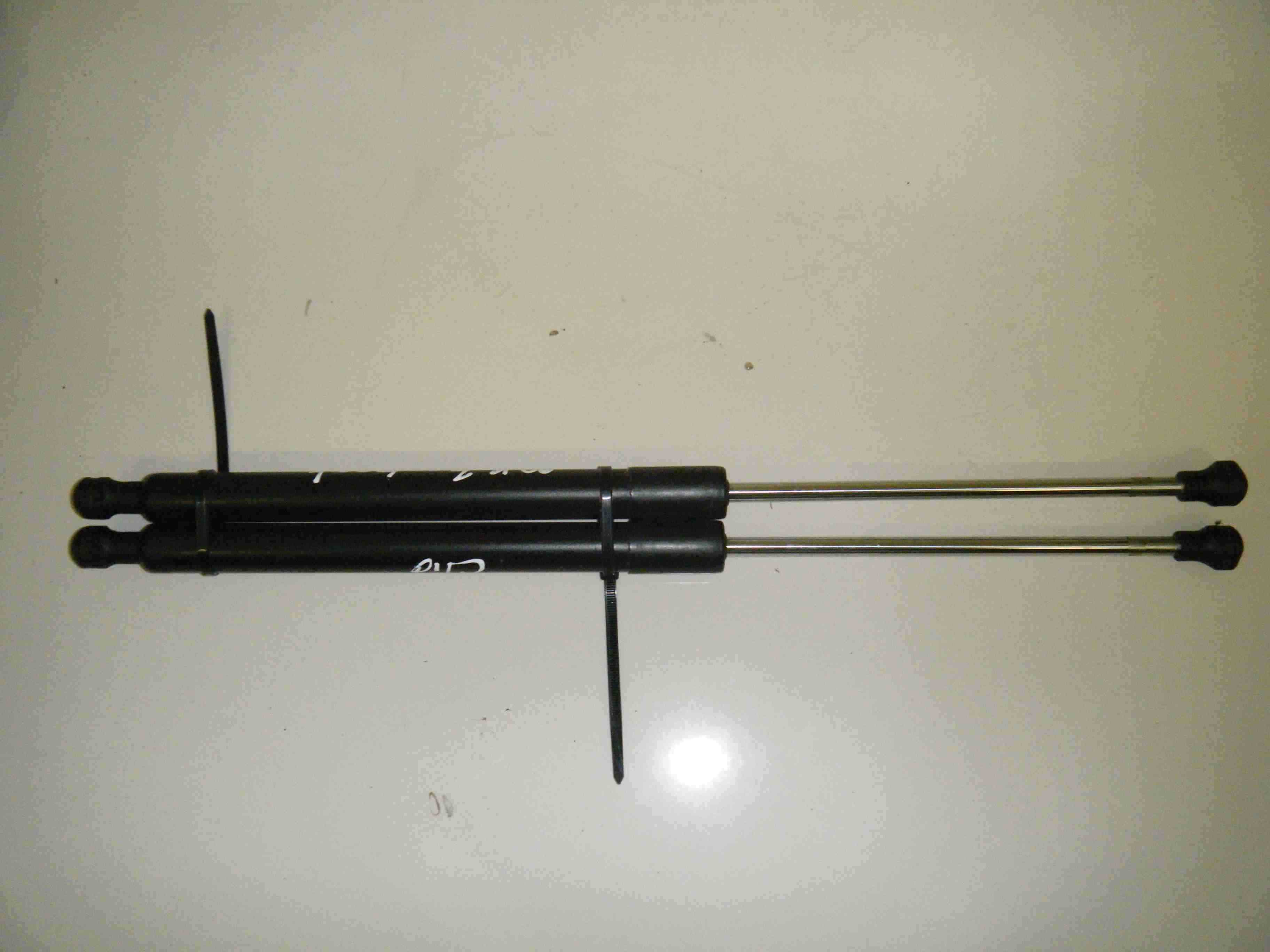 Renault Clio MK3 2005-2012 Boot Tailgate Struts Dampers Lifters 8200299546