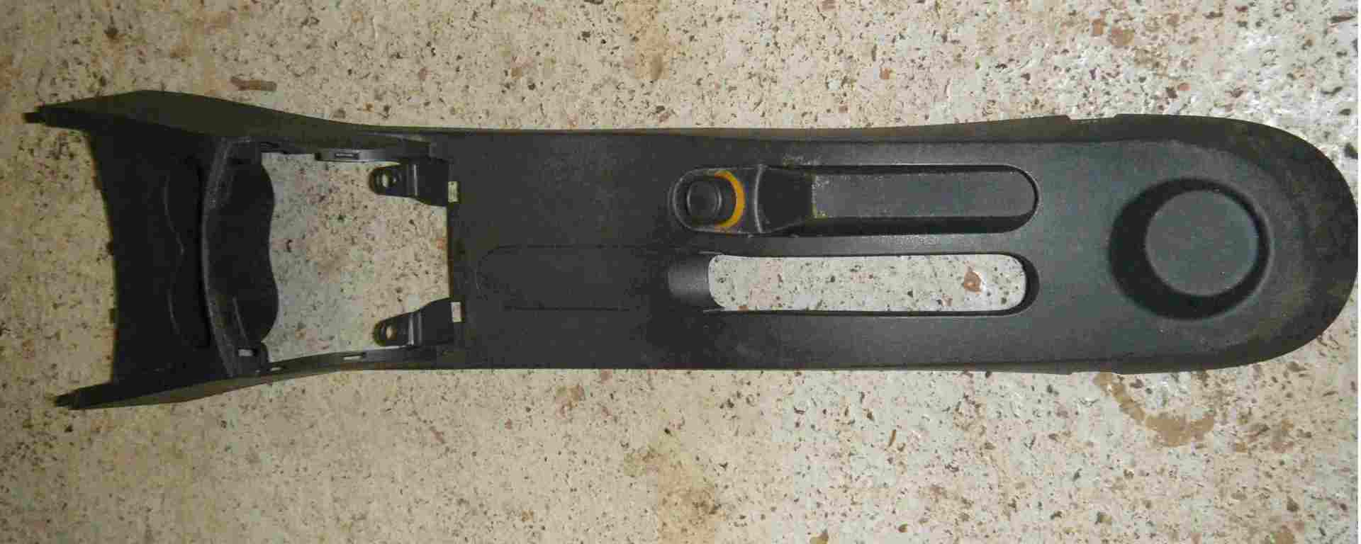 Renault Clio MK3 2005-2009 Centre Console Trim Plastic Hand Brake GearStick