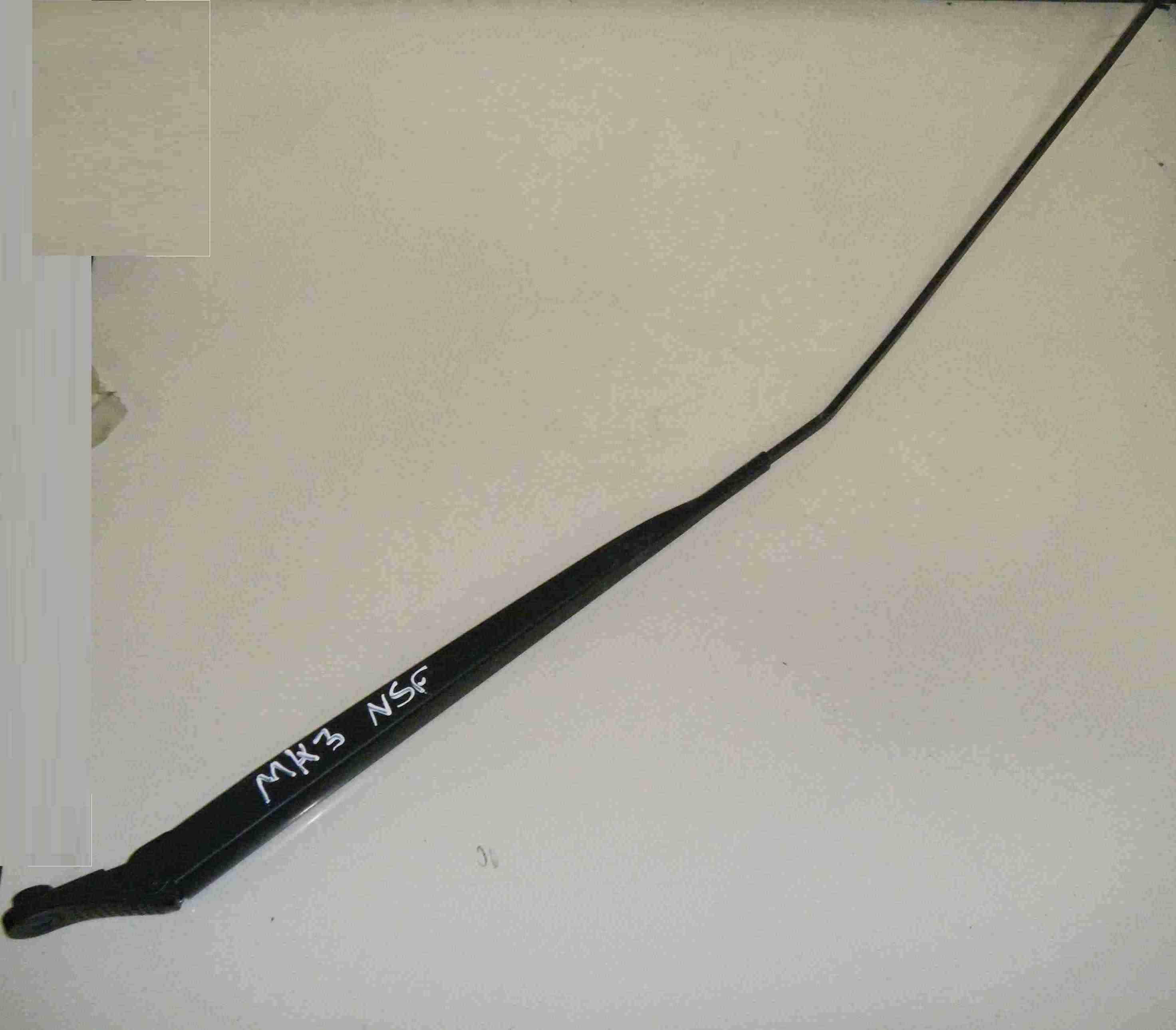 Renault Clio MK3 2005-2012 Front Windscreen Wiper Arm NS nsf Passenger
