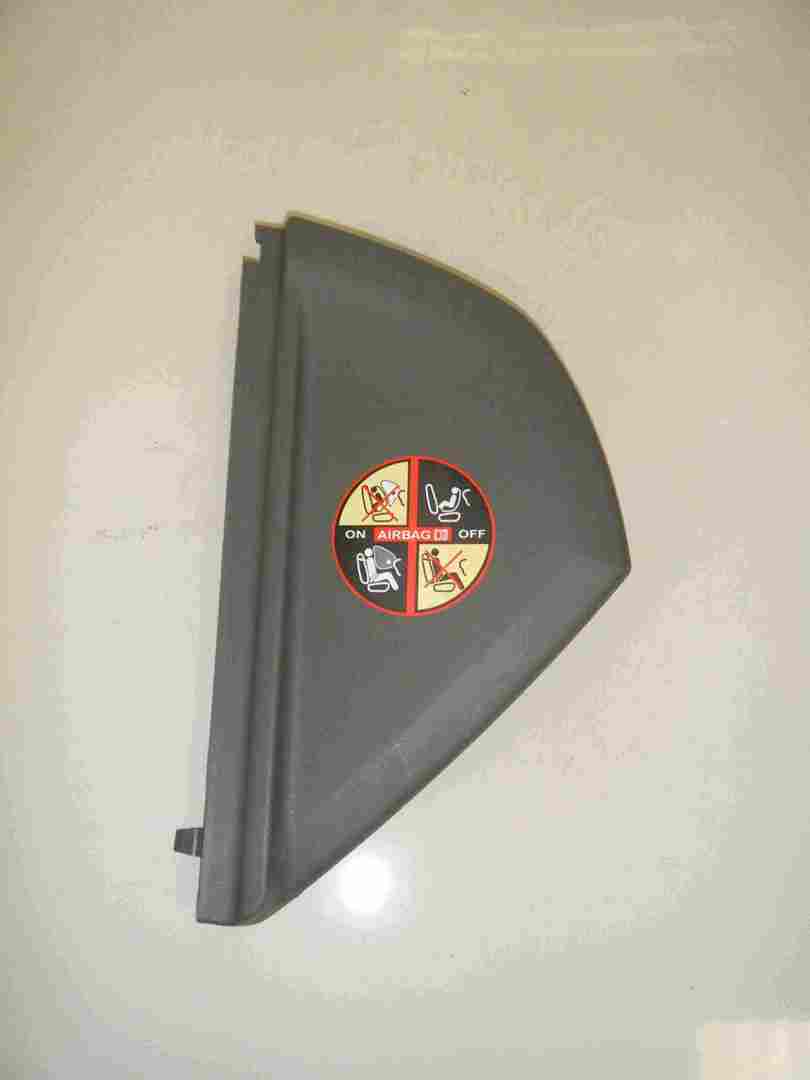 Renault Megane Scenic 03-09 Dashboard End Cap Cover Plastic Trim Passenger NS